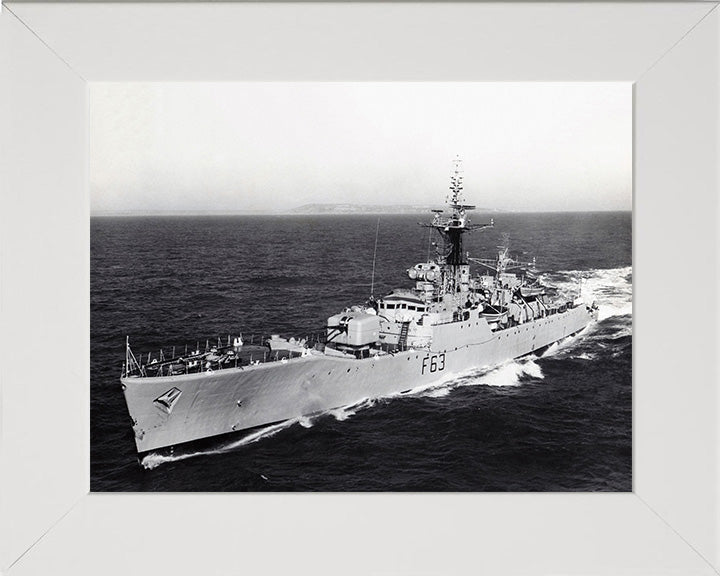 HMS Scarborough F63 Royal Navy Whitby class frigate Photo Print or Framed Print - Hampshire Prints