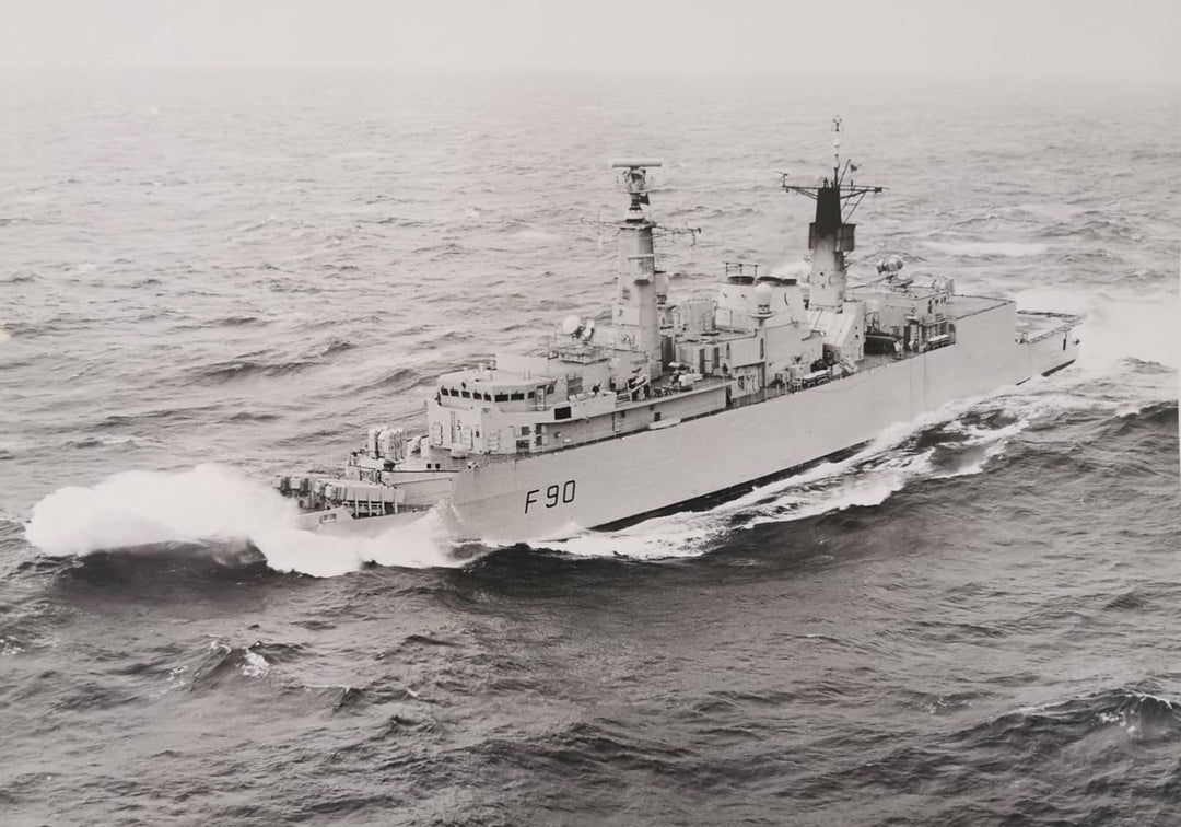 HMS Brilliant F90 | Photo Print | Framed Print | Poster | Type 22 | Frigate | Royal Navy Hampshire Prints