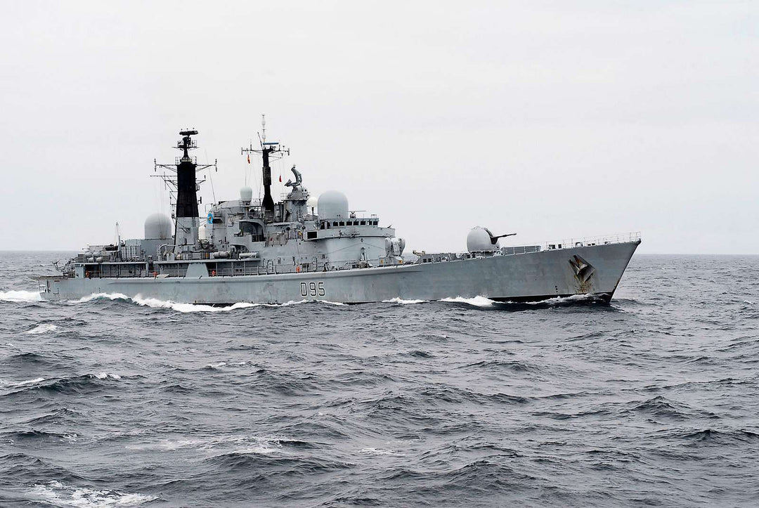 HMS Manchester D95 | Photo Print | Framed Print | Type 42 | Destroyer | Royal Navy Hampshire Prints