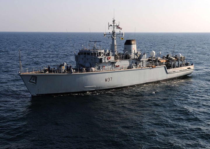 HMS Chiddingfold M37 | Photo Print | Framed Print | Hunt Class | Minehunter | Royal Navy Hampshire Prints