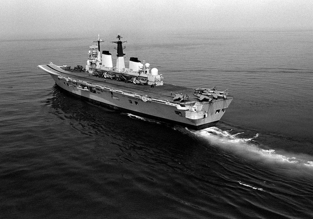 HMS Invincible R05 | Photo Print | Framed Print | Invincible Class | Aircraft Carrier | Royal Navy Hampshire Prints