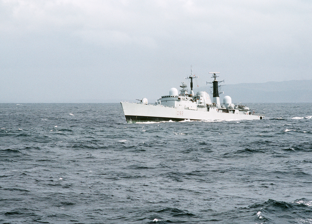 HMS Liverpool D92 | Photo Print | Framed Print | Poster | Type 42 | Destroyer | Royal Navy Hampshire Prints