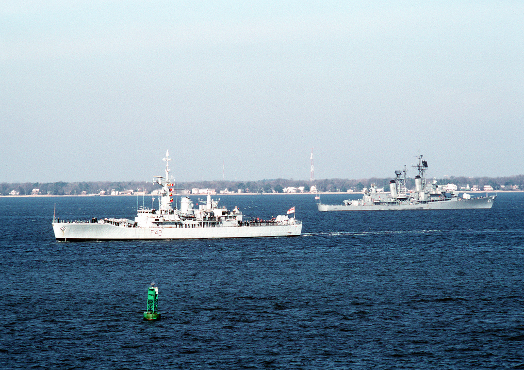HMS Phoebe F42 | Photo Print | Framed Print | Leander Class | Frigate | Royal Navy Hampshire Prints