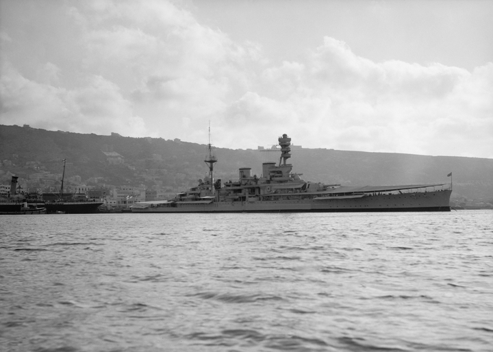 HMS Repulse (1916) | Photo Print | Framed Print | Renown Class | Battlecruiser | Royal Navy Hampshire Prints