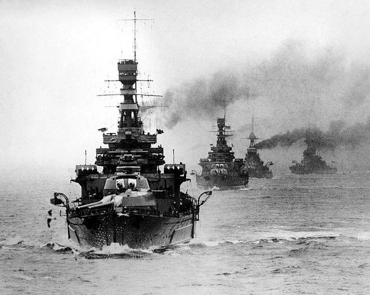 HMS Repulse (1916) | Photo Print | Framed Print | Renown Class | Battlecruiser | Royal Navy Hampshire Prints