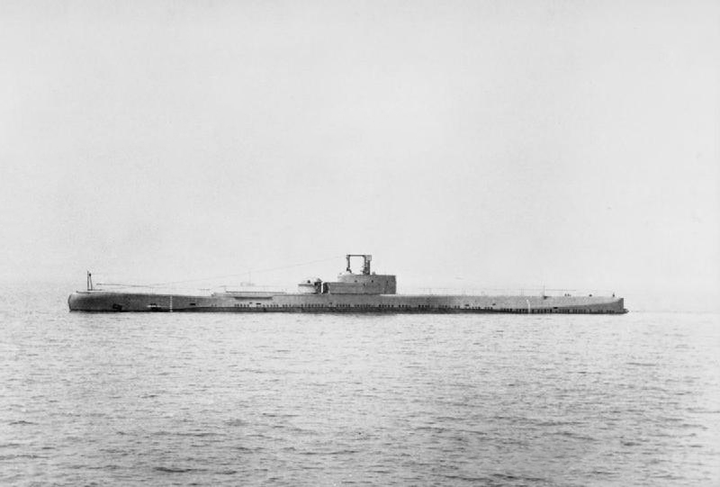 HMS Porpoise N14 Royal Navy Grampus class submarine Photo Print or Framed Print - Hampshire Prints