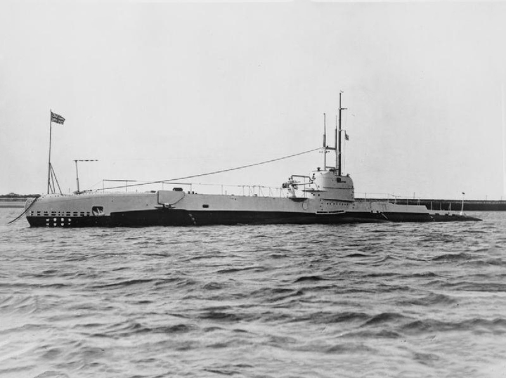 HMS Snapper 39S Submarine | Photo Print | Framed Print | Poster | S Class | Royal Navy Hampshire Prints