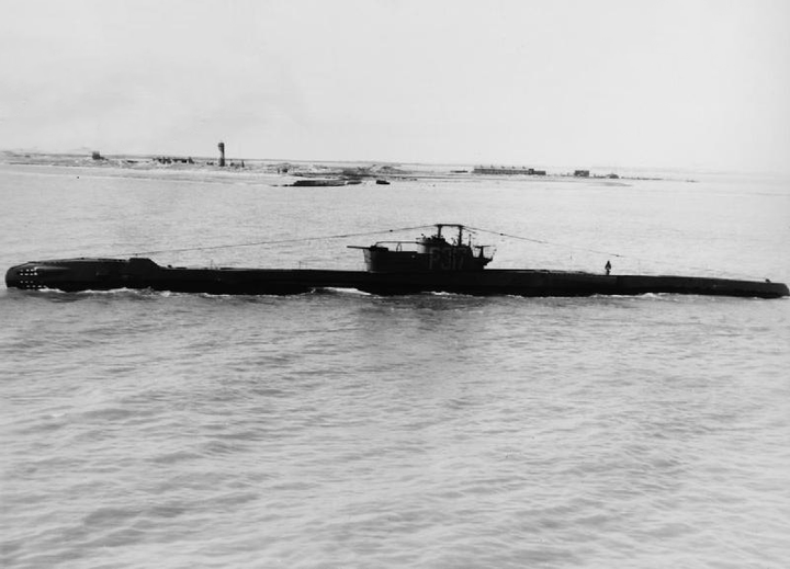 HMS Tally-Ho P317 Royal Navy T class Submarine Photo Print or Framed Print - Hampshire Prints