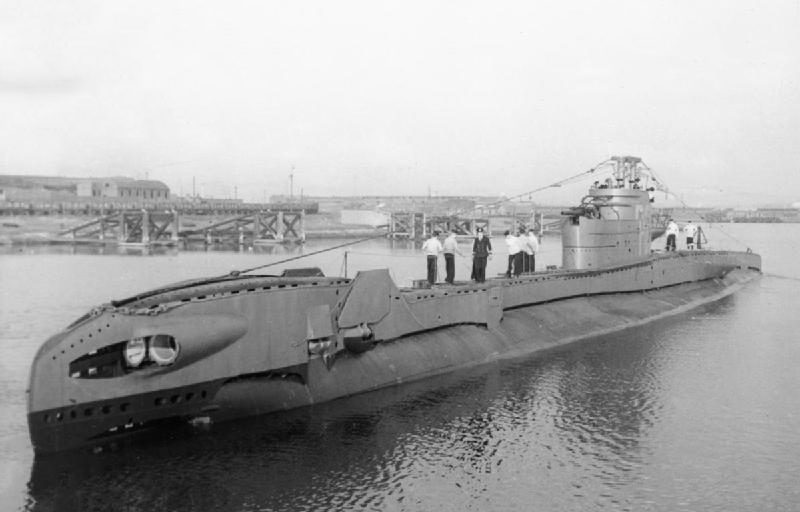 HMS Taurus P339 Submarine | Photo Print | Framed Print | Poster | T Class | Royal Navy Hampshire Prints