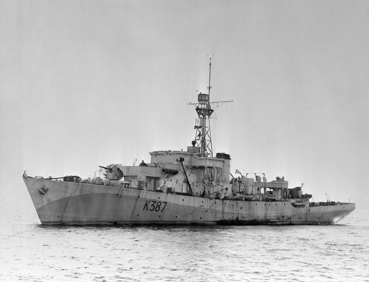 HMS Berkeley Castle K387 Royal Navy Castle class corvette Photo Print or Framed Print Hampshire Prints