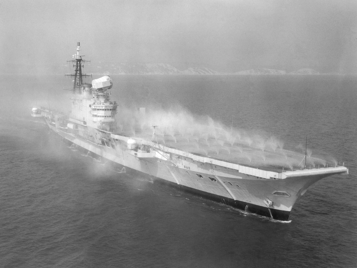 HMS Hermes R12 | Photo Print | Framed Print | Centaur Class | Aircraft Carrier | Royal Navy Hampshire Prints
