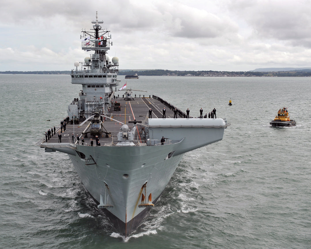 HMS Illustrious R06 | Photo Print | Framed Print | Invincible Class | Aircraft Carrier | Royal Navy Hampshire Prints
