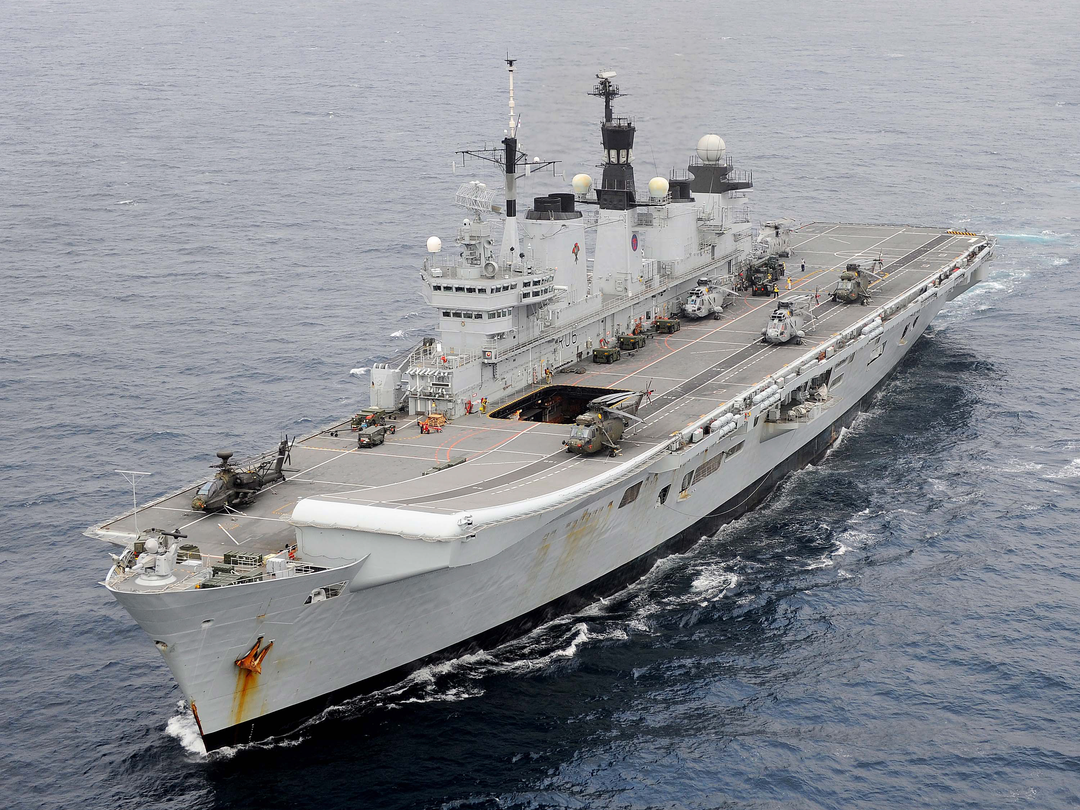 HMS Illustrious R06 | Photo Print | Framed Print | Invincible Class | Aircraft Carrier | Royal Navy Hampshire Prints