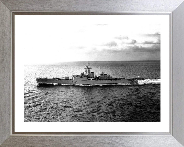 HMS Lowestoft F103 | Photo Print | Framed Print | Rothesay Class | Frigate | Royal Navy Hampshire Prints