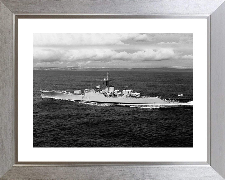 HMS Rhyl F129 Royal Navy Rothesay Class frigate Photo Print or Framed Print - Hampshire Prints