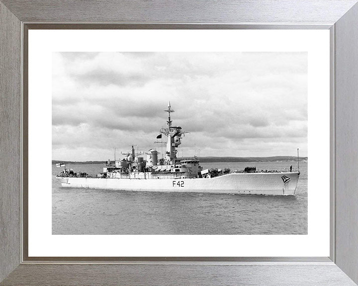 HMS Phoebe F42 | Photo Print | Framed Print | Leander Class | Frigate | Royal Navy Hampshire Prints