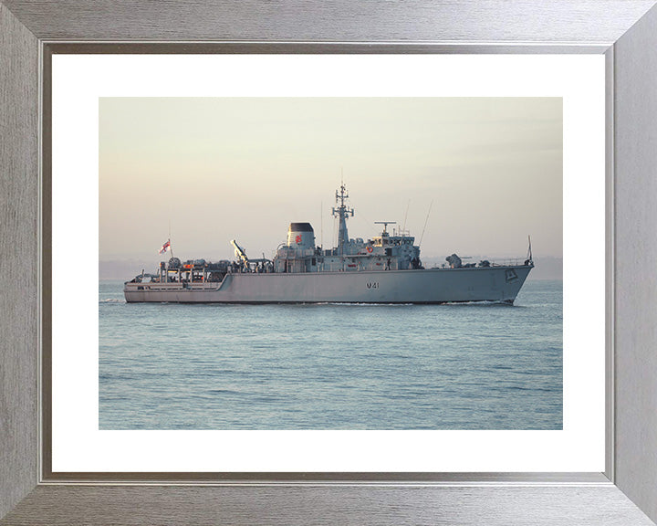 HMS Quorn M41 Royal Navy Hunt class mine countermeasures vessel Photo Print or Framed Print - Hampshire Prints