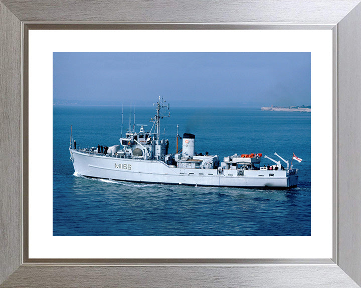 HMS Nurton M1166 Royal Navy Ton Class Minesweeper Photo Print or Framed Print - Hampshire Prints