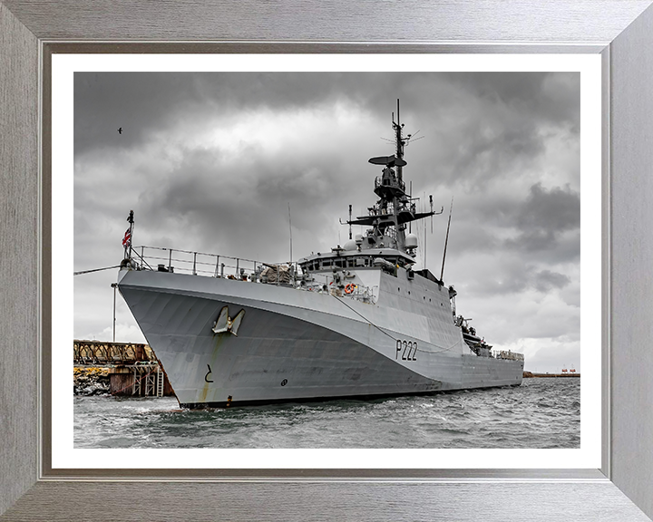 HMS Forth P222 Royal Navy River class patrol ship Photo Print or Framed Print - Hampshire Prints