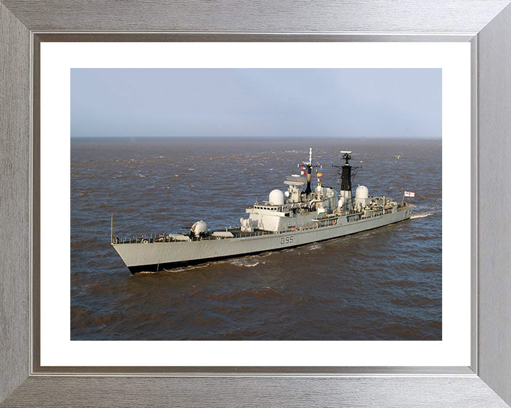 HMS Manchester D95 | Photo Print | Framed Print | Type 42 | Destroyer | Royal Navy Hampshire Prints 10 x 8 Silver Frame Yes