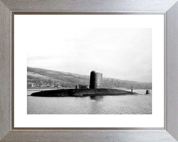 HMS Courageous S50 Submarine | Photo Print | Framed Print | Valiant class | Royal Navy Hampshire Prints