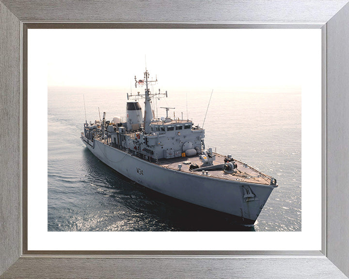 HMS Middleton M34 | Photo Print | Framed Print | Hunt Class | Mine Warfare Vessel | Royal Navy Hampshire Prints