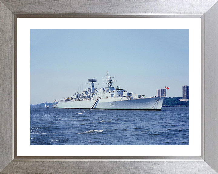 HMS London D16 | Photo Print | Framed Print | County Class | Destroyer | Royal Navy Hampshire Prints