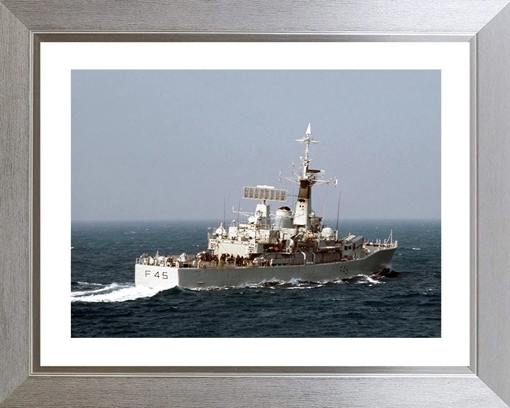 HMS Minerva F45 | Photo Print | Framed Print | Leander Class | Frigate | Royal Navy Hampshire Prints