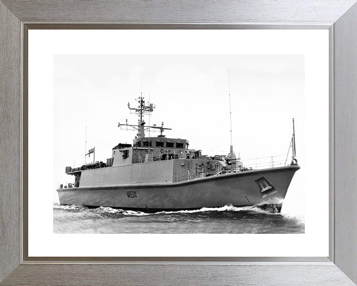 HMS Walney M104 Royal Navy Sandown class minehunter Photo Print or Framed Print - Hampshire Prints