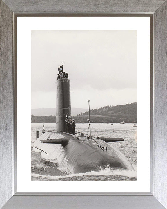HMS Conqueror S48 submarine | Photo Print | Framed Print | Churchill class | Royal Navy Hampshire Prints