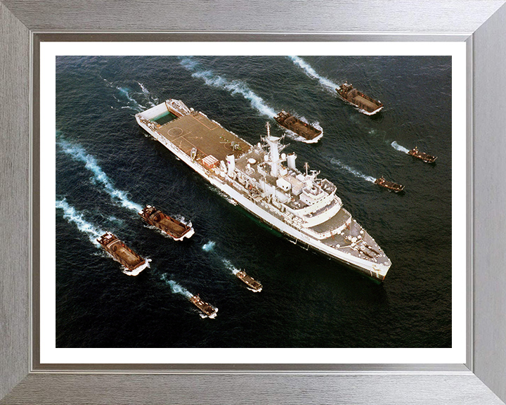 HMS Fearless L10 Royal Navy Fearless class amphibious ship Photo Print or Framed Print - Hampshire Prints