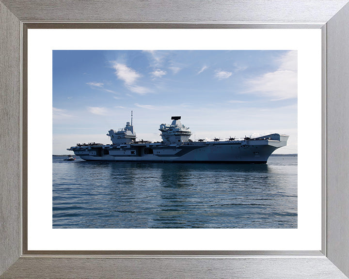 HMS Queen Elizabeth R08 | Photo Print | Framed Print | Queen Elizabeth Class | Aircraft Carrier | Royal Navy Hampshire Prints