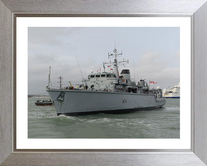 HMS Middleton M34 Royal Navy Hunt class mine countermeasures vessel Photo Print or Framed Photo Print - Hampshire Prints