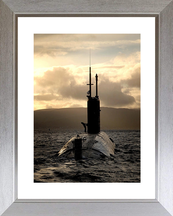 HMS Sceptre S104 Submarine | Photo Print | Framed Print | Swiftsure Class | Royal Navy Hampshire Prints