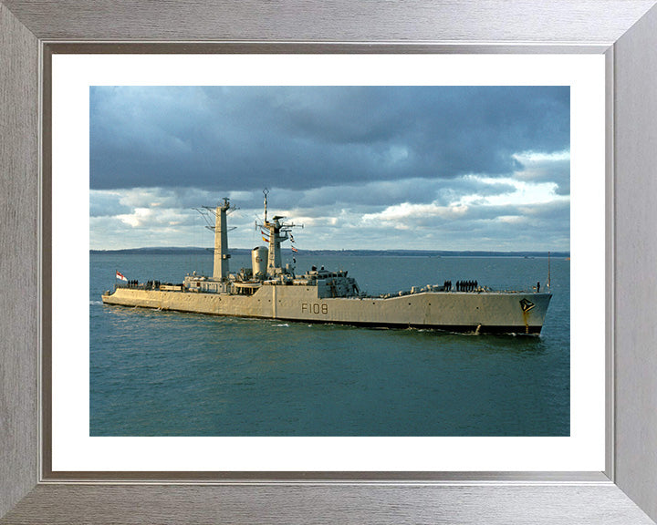 HMS Londonderry F108 Royal Navy Rothesay class frigate Photo Print or Framed Print - Hampshire Prints