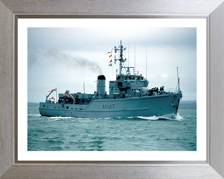 HMS Hubberston M1147 | Photo Print | Framed Print | Ton Class | Minesweeper | Royal Navy Posters, Prints, & Visual Artwork Hampshire Prints