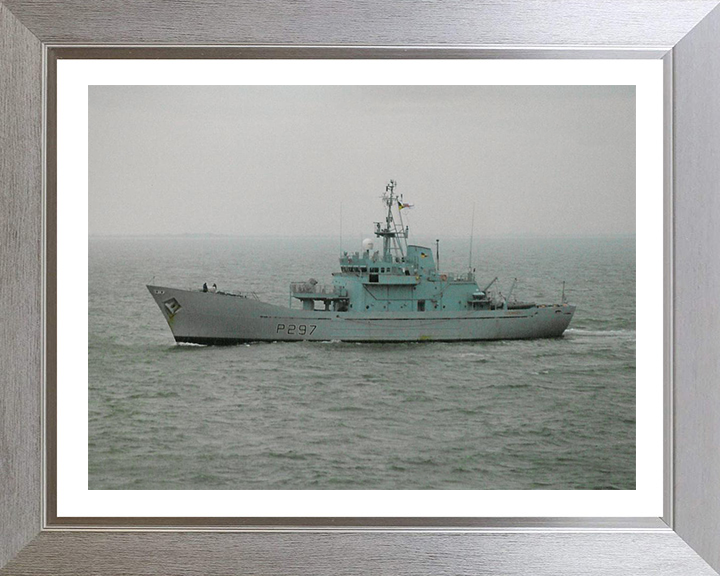 HMS Guernsey P297 | Photo Print | Framed Print | Island Class | Patrol Vessel | Royal Navy Hampshire Prints