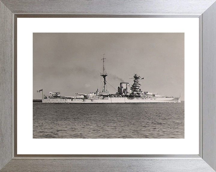 HMS Valiant (02) Royal Navy Queen Elizabeth class battleship Photo Print or Framed Print - Hampshire Prints