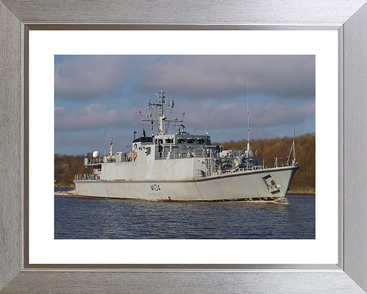 HMS Walney M104 Royal Navy Sandown class minehunter Photo Print or Framed Print - Hampshire Prints