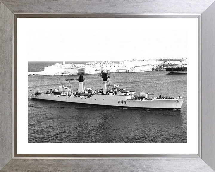 HMS Lincoln F99 Royal Navy Salisbury class frigate Photo Print or Framed Print - Hampshire Prints