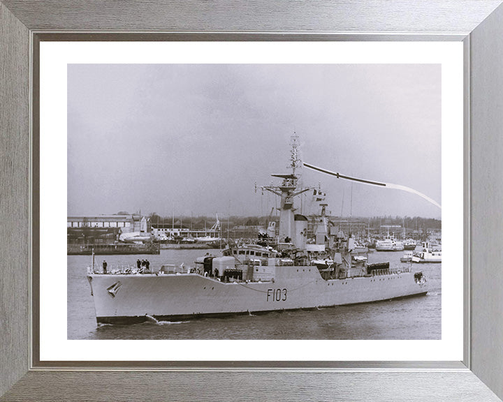 HMS Lowestoft F103 | Photo Print | Framed Print | Rothesay Class | Frigate | Royal Navy Hampshire Prints