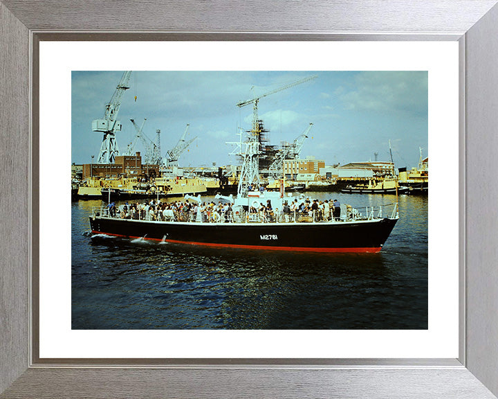 HMS Portisham M2781 Royal Navy Ham Class minesweeper Photo Print or Framed Print - Hampshire Prints