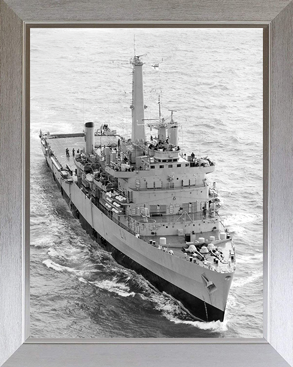 HMS Intrepid L11 | Photo Print | Framed Print | Fearless Class | Amphibious Ship | Royal Navy Hampshire Prints