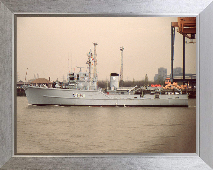 HMS Iveston M1151 Royal Navy Ton Class Minesweeper Photo Print or Framed Print - Hampshire Prints