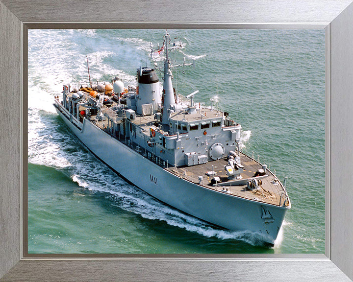 HMS Quorn M41 | Photo Print | Framed Print | Hunt Class | Mine Warfare Vessel | Royal Navy Hampshire Prints