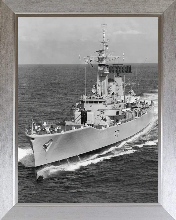 HMS Scylla F71 | Photo Print | Framed Print | Leander Class | Frigate | Royal Navy Hampshire Prints
