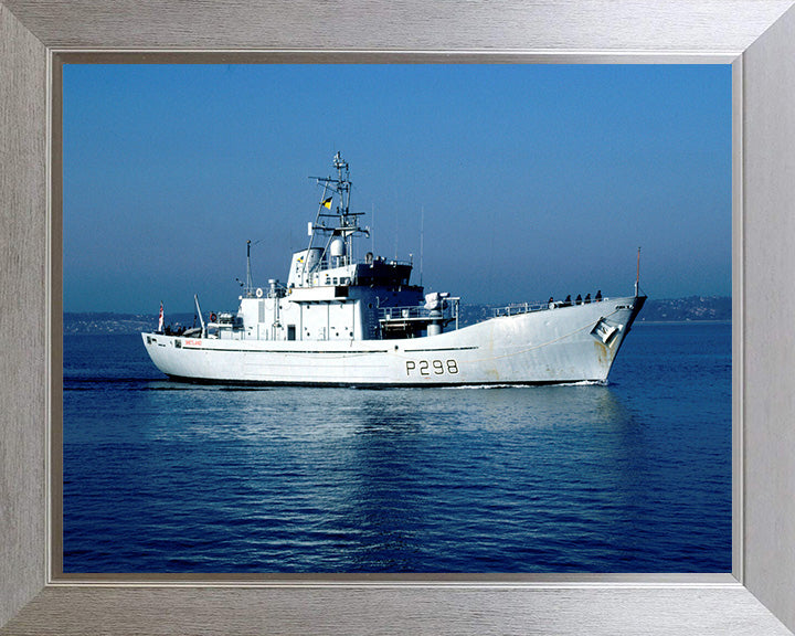 HMS Shetland P298 Royal Navy Island class Patrol Vessel Photo Print or Framed Photo Print - Hampshire Prints