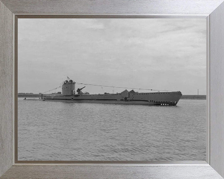 HMS Urtica P83 Royal Navy V class Submarine Photo Print or Framed Print - Hampshire Prints