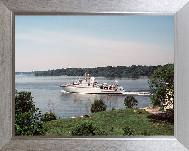 HMS Dulverton M35 Royal Navy Hunt class mine countermeasures vessel Photo Print or Framed Print - Hampshire Prints