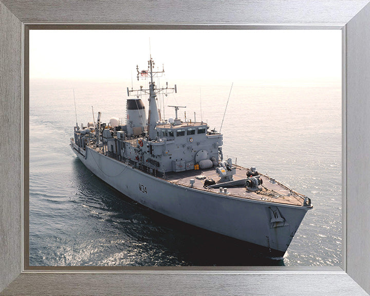HMS Middleton M34 | Photo Print | Framed Print | Hunt Class | Mine Warfare Vessel | Royal Navy Hampshire Prints